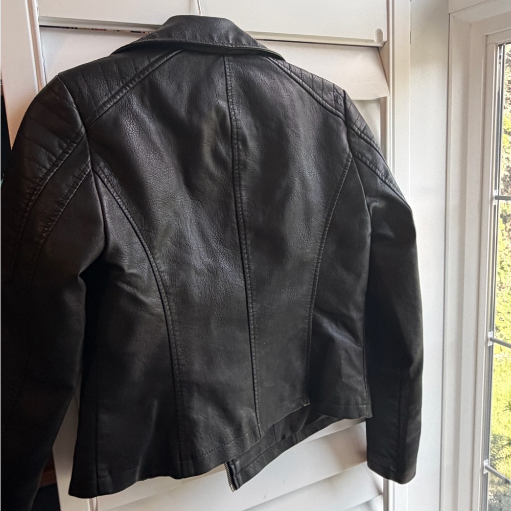 Noisy May Black Faux Leather Moto Jacket with Quilted Shoulders - Picture 4 of 4